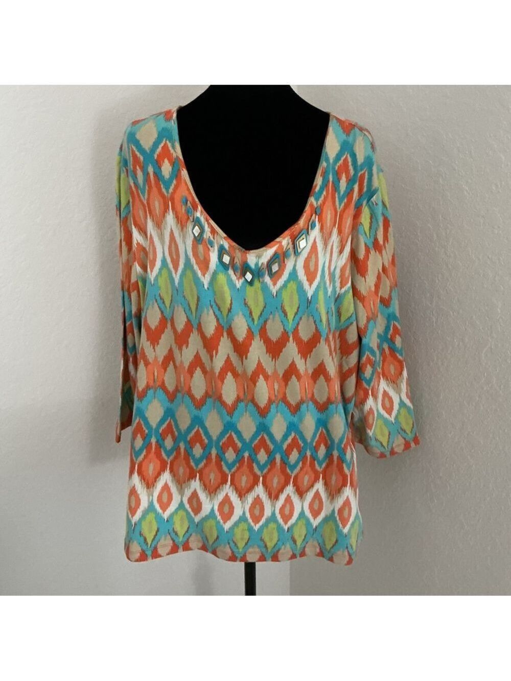 Ruby Rd. Woman Ikat Print Embellished V-Neck 3/4 Sleeve Top – size 2X - Picture 6 of 13
